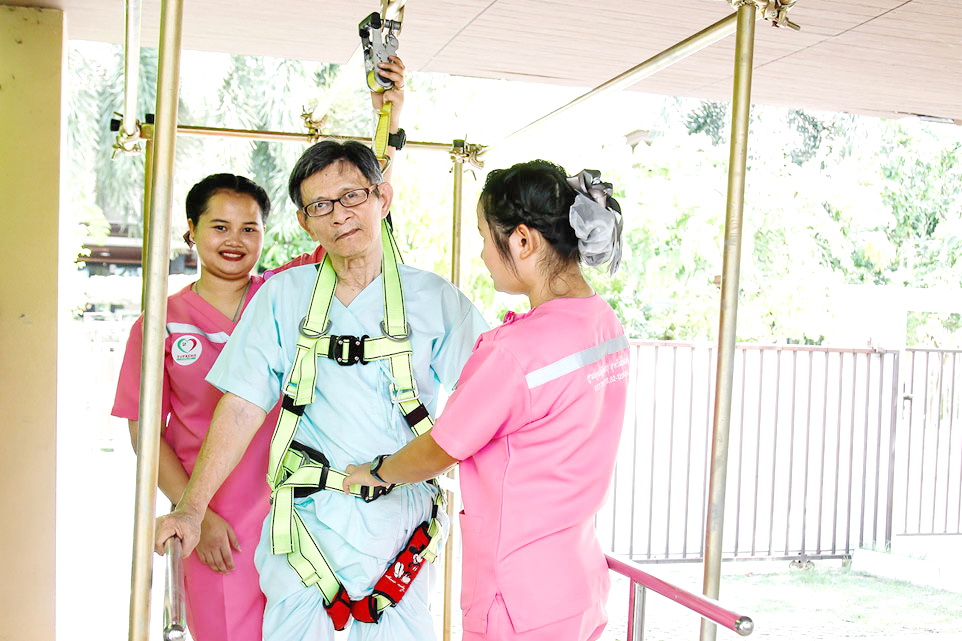 กายภาพบำบัดฟื้นฟูศูนย์ดูแลผู้สูงอายุ รังสิต The Thousand Years Homecare